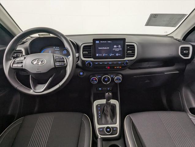 2026 Hyundai Venue SEL w/Two-Tone Roof