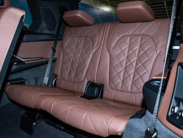 2026 BMW X7 M60i