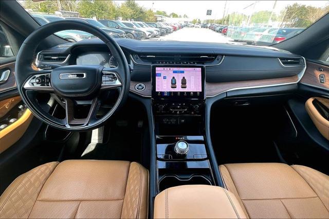 2022 Jeep Grand Cherokee Summit 4x2