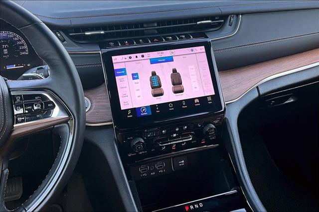 2022 Jeep Grand Cherokee Summit 4x2
