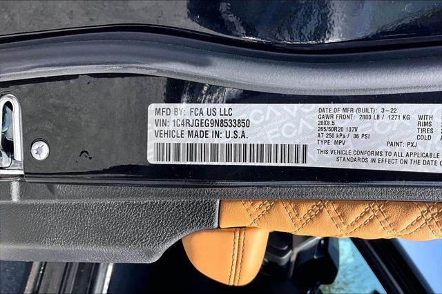 2022 Jeep Grand Cherokee Summit 4x2