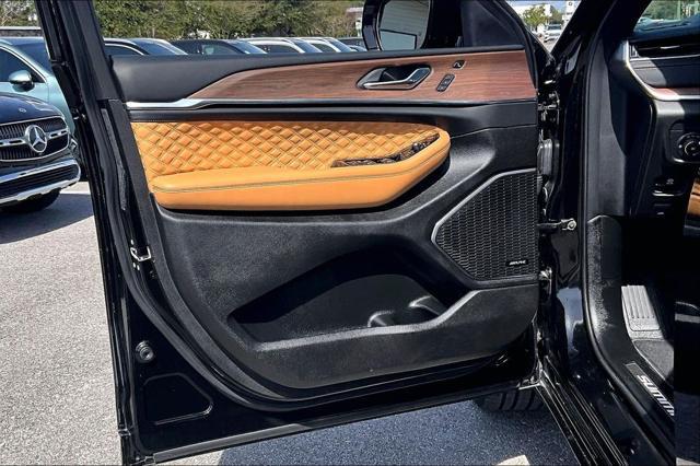 2022 Jeep Grand Cherokee Summit 4x2