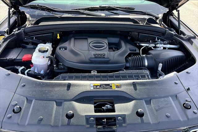 2022 Jeep Grand Cherokee Summit 4x2