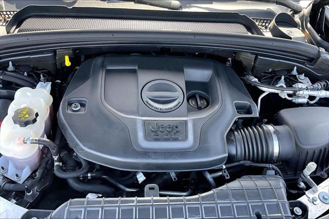 2022 Jeep Grand Cherokee Summit 4x2
