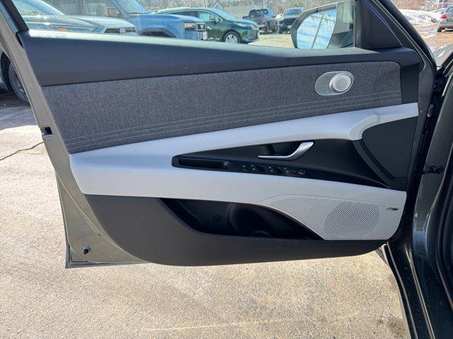 2026 Hyundai Elantra Hybrid Limited