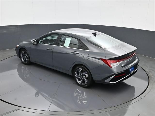 2025 Hyundai Elantra Limited