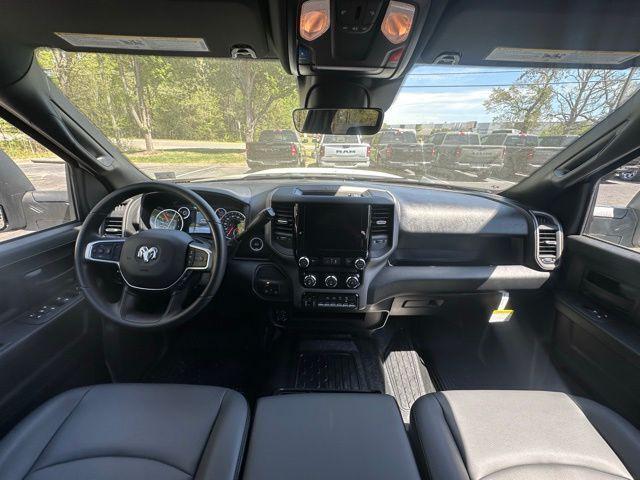 2026 RAM 5500 Chassis RAM 5500 TRADESMAN CHASSIS CREW CAB 4X4 84 CA 2026 RAM 5500 Chassis RAM 5500 TRADESMAN CHASSIS CREW CAB 4X4 84 CA