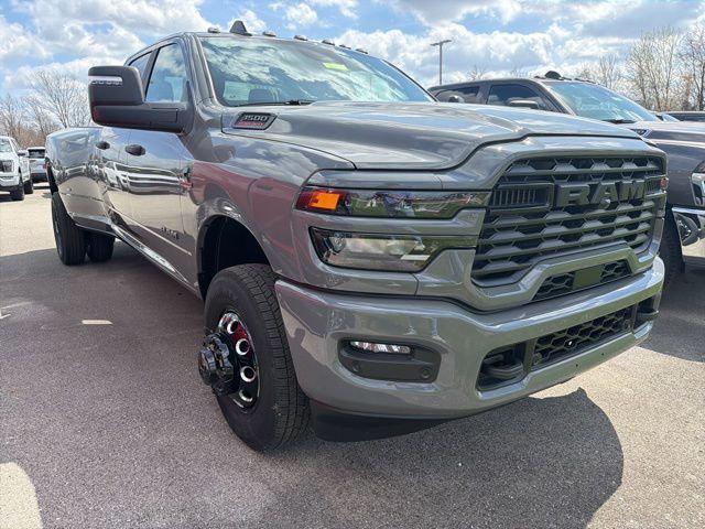 2026 RAM Ram 3500 RAM 3500 BIG HORN CREW CAB 4X4 8 BOX