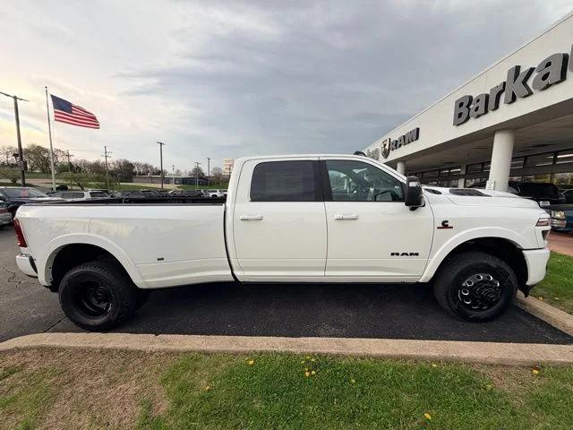 2026 RAM Ram 3500 RAM 3500 LIMITED CREW CAB 4X4 8 BOX