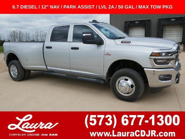 2026 RAM Ram 3500 RAM 3500 TRADESMAN CREW CAB 4X4 8 BOX