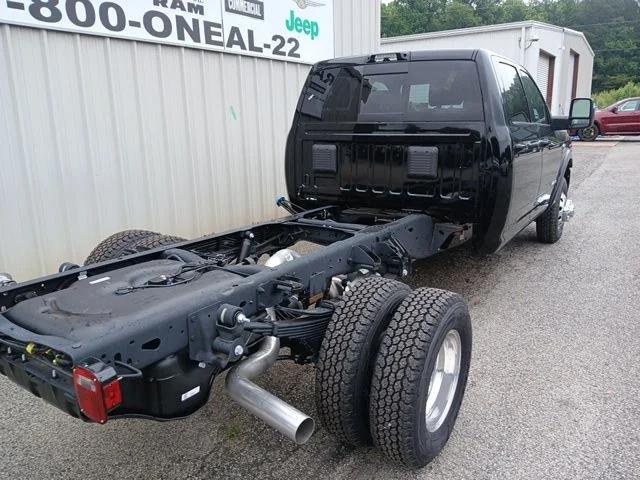 2026 RAM 3500 Chassis RAM 3500 BIG HORN CREW CAB CHASSIS 4X4 60 CA