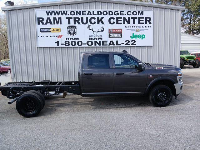 2026 RAM Ram 3500 Chassis Cab RAM 3500 TRADESMAN CREW CAB CHASSIS 4X4 60 CA