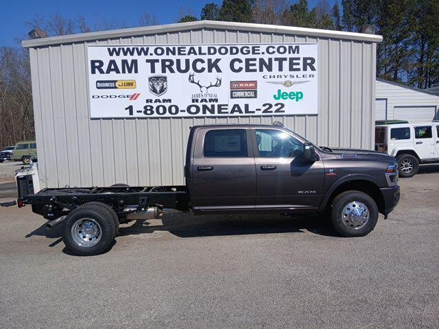 2026 RAM Ram 3500 Chassis Cab RAM 3500 BIG HORN CREW CAB CHASSIS 4X4 60 CA