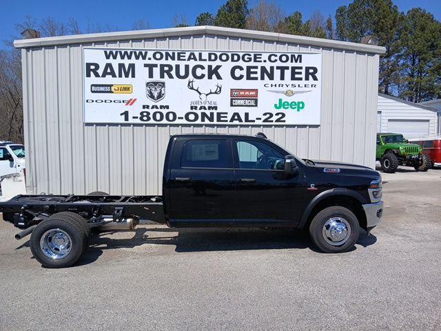 2026 RAM Ram 3500 Chassis Cab RAM 3500 TRADESMAN CREW CAB CHASSIS 4X4 60 CA