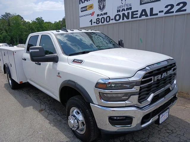2026 RAM Ram 3500 Chassis Cab RAM 3500 TRADESMAN CREW CAB CHASSIS 4X4 60 CA