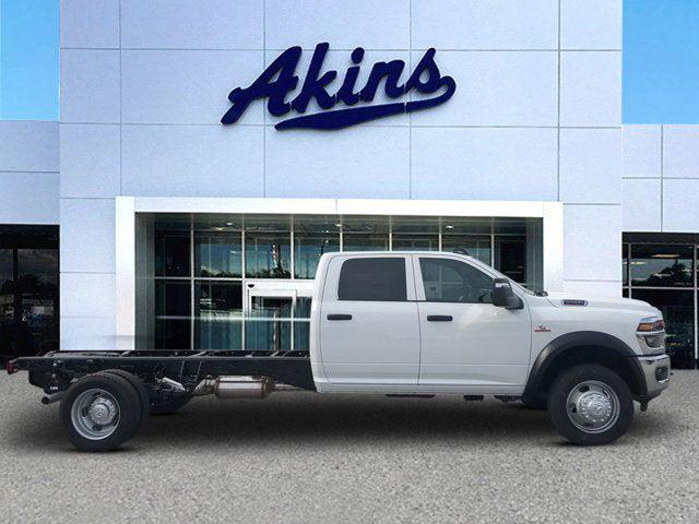 2026 RAM Ram 5500 Chassis Cab RAM 5500 TRADESMAN CHASSIS CREW CAB 4X4 84 CA