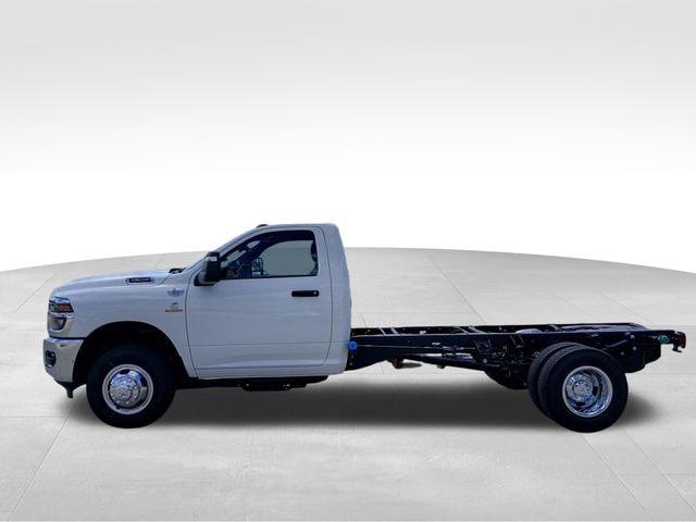 2026 RAM Ram 3500 Chassis Cab RAM 3500 TRADESMAN CHASSIS REGULAR CAB 4X4 84 CA