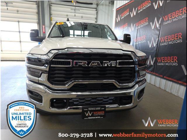 2026 RAM Ram 2500 RAM 2500 TRADESMAN CREW CAB 4X4 8 BOX