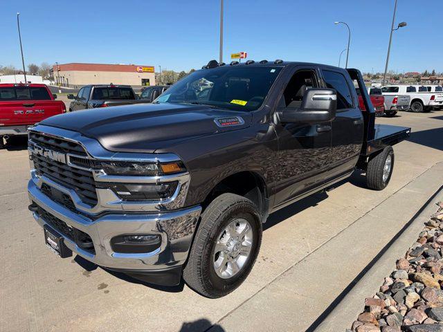 2026 RAM Ram 3500 Chassis Cab RAM 3500 TRADESMAN CREW CAB CHASSIS 4X4 60 CA