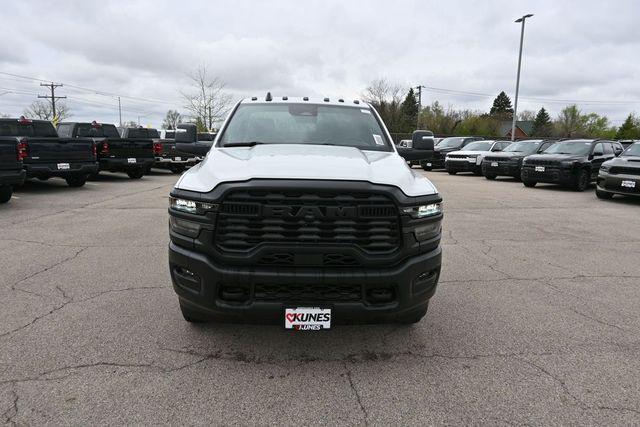 2026 RAM Ram 3500 Chassis Cab RAM 3500 TRADESMAN CHASSIS REGULAR CAB 4X4 60 CA