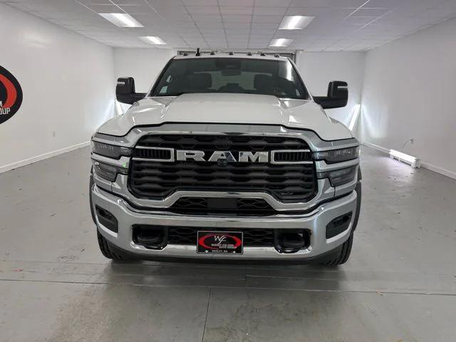 2026 RAM Ram 5500 Chassis Cab RAM 5500 TRADESMAN CHASSIS CREW CAB 4X4 84 CA
