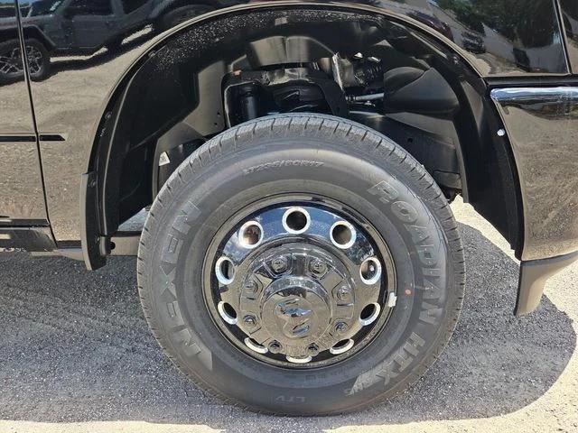 2026 Ram 3500 Big Horn Crew Cab 4x4 8' Box