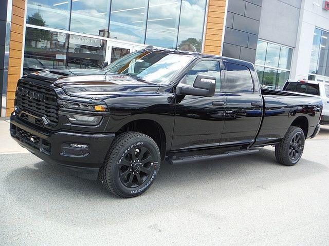 2026 RAM Ram 2500 RAM 2500 BLACK EXPRESS CREW CAB 4X4 8 BOX 2026 RAM Ram 2500 RAM 2500 BLACK EXPRESS CREW CAB 4X4 8 BOX