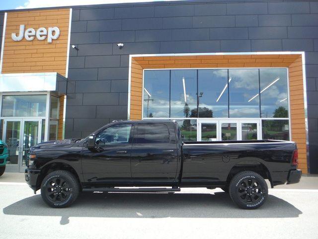 2026 RAM Ram 2500 RAM 2500 BLACK EXPRESS CREW CAB 4X4 8 BOX 2026 RAM Ram 2500 RAM 2500 BLACK EXPRESS CREW CAB 4X4 8 BOX