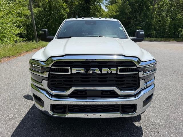2026 RAM 3500 Chassis RAM 3500 TRADESMAN CREW CAB CHASSIS 4X4 60 CA