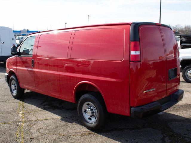 2025 Chevrolet Express Cargo Van RWD 2500 Regular Wheelbase WT