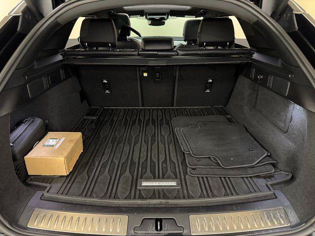 2025 Land Rover Range Rover Velar P250 Dynamic SE