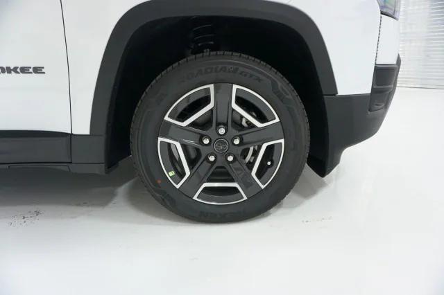 2026 Jeep Cherokee Laredo 4x4