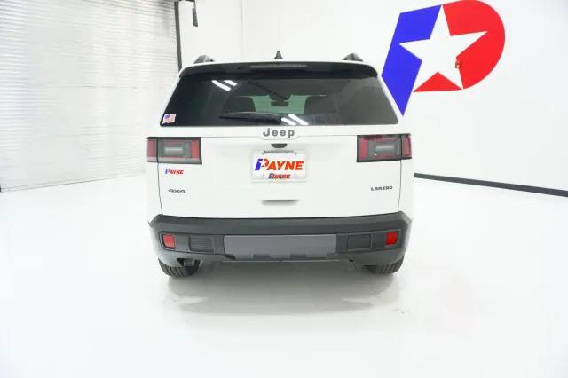 2026 Jeep Cherokee Laredo 4x4