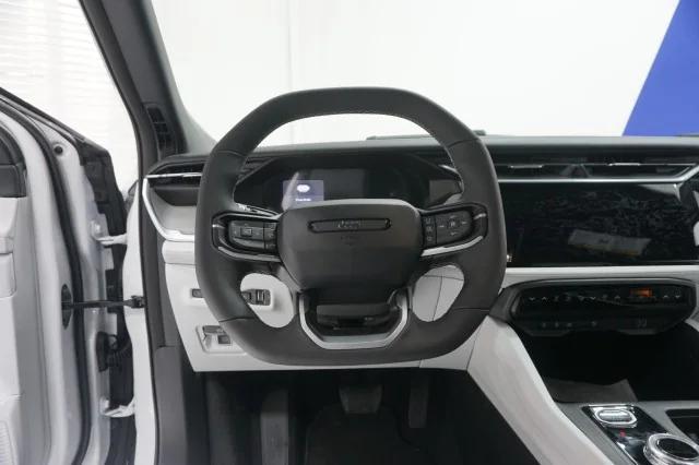 2026 Jeep Cherokee Laredo 4x4