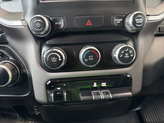 2019 Ram 1500 Big Horn/Lone Star Crew Cab 4x4 5'7" Box