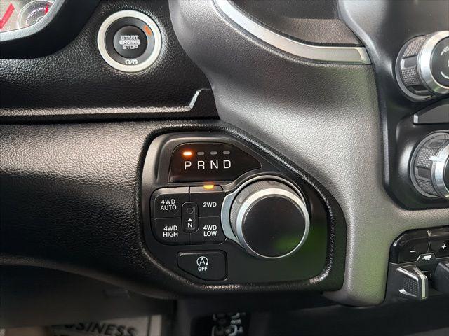 2019 Ram 1500 Big Horn/Lone Star Crew Cab 4x4 5'7" Box
