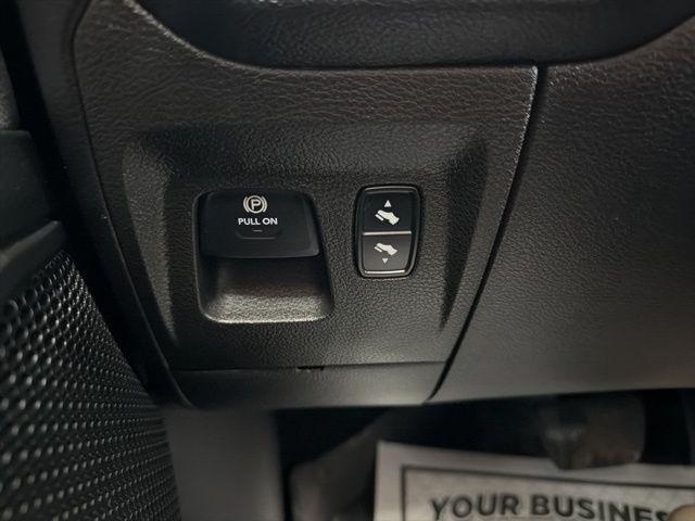 2019 Ram 1500 Big Horn/Lone Star Crew Cab 4x4 5'7" Box