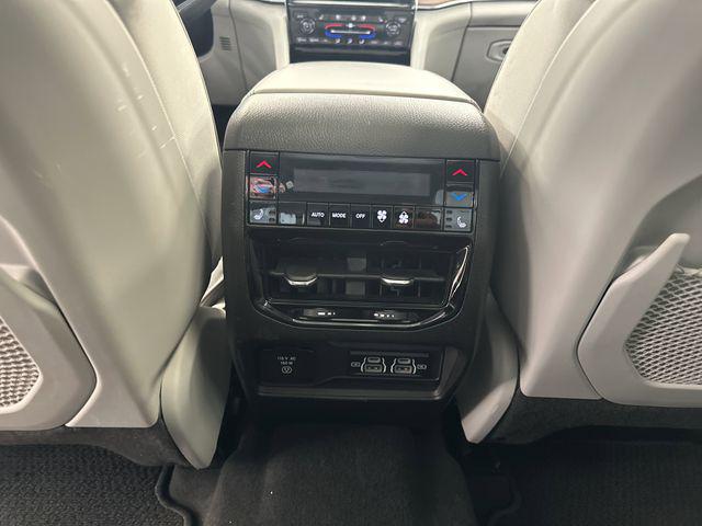 2023 Jeep Grand Cherokee L Summit 4x4
