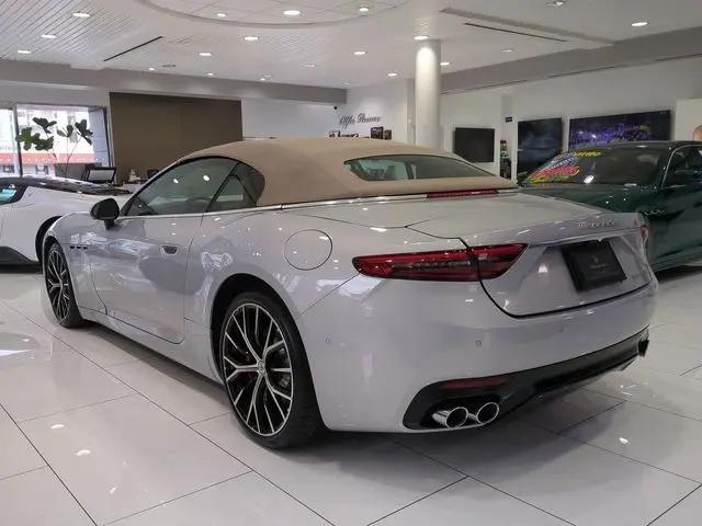 2026 Maserati GranCabrio Standard
