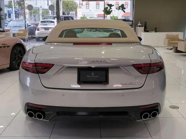 2026 Maserati GranCabrio Standard