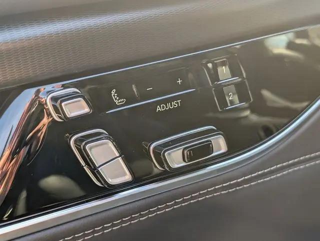2026 Jeep Grand Wagoneer L Summit Obsidian 4x4