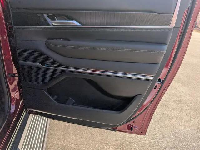 2026 Jeep Grand Wagoneer L Summit Obsidian 4x4