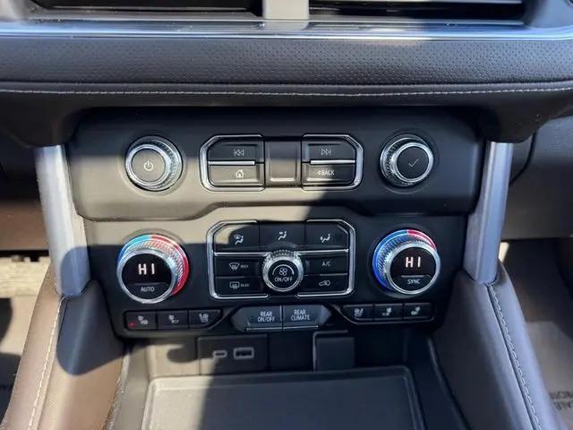 2023 GMC Yukon 4WD SLT