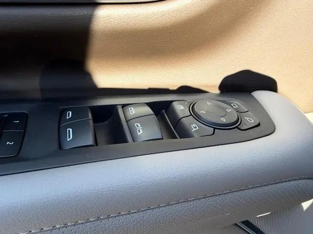 2023 GMC Yukon 4WD SLT