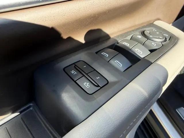 2023 GMC Yukon 4WD SLT