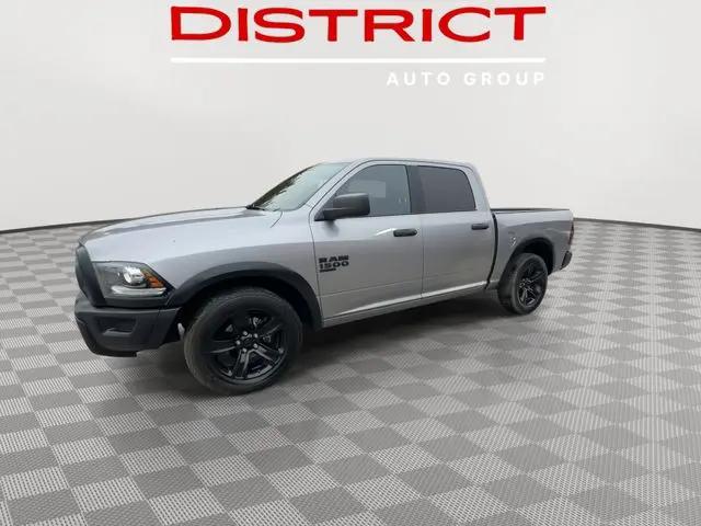 2024 Ram 1500 Classic Warlock Crew Cab 4x2 5'7" Box