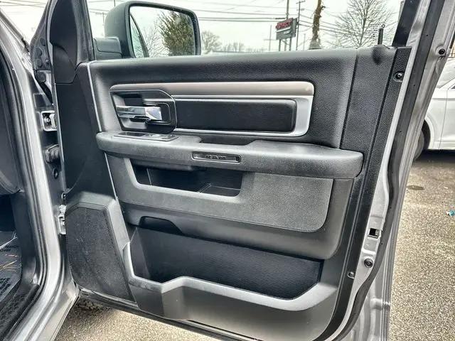 2024 Ram 1500 Classic Warlock Crew Cab 4x2 5'7" Box