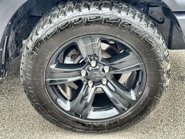 2024 Ram 1500 Classic Warlock Crew Cab 4x2 5'7" Box