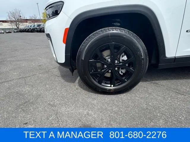 2026 Jeep Grand Cherokee Altitude 4x4