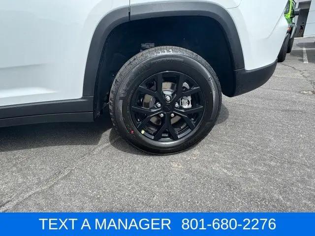 2026 Jeep Grand Cherokee Altitude 4x4